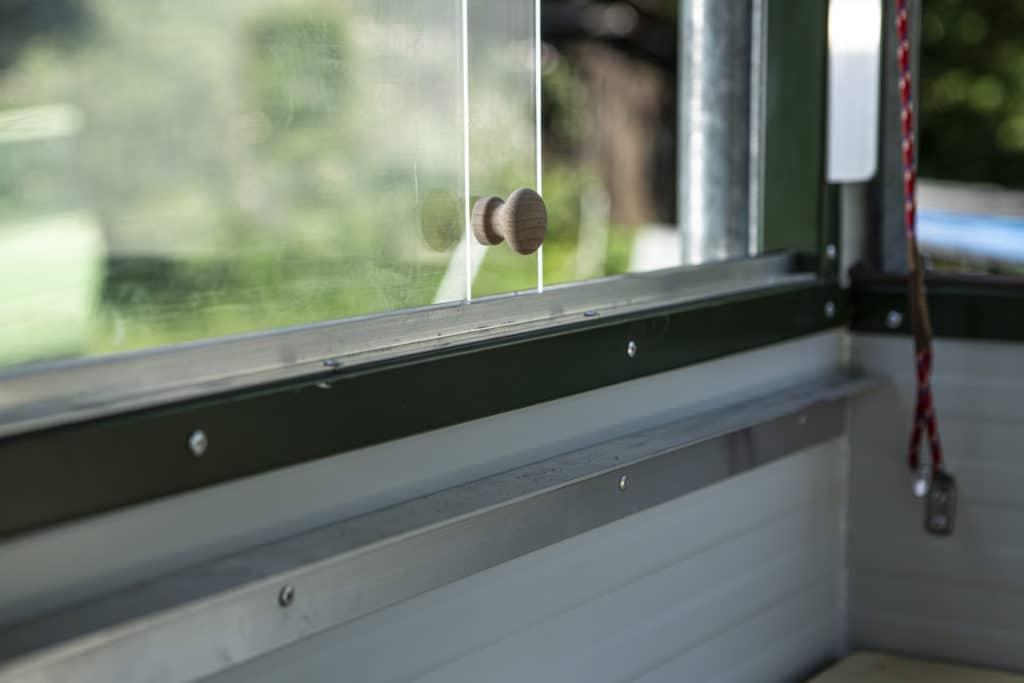 Schiebefenster aus Plexiglas der Kanzelair Jagdkanzel